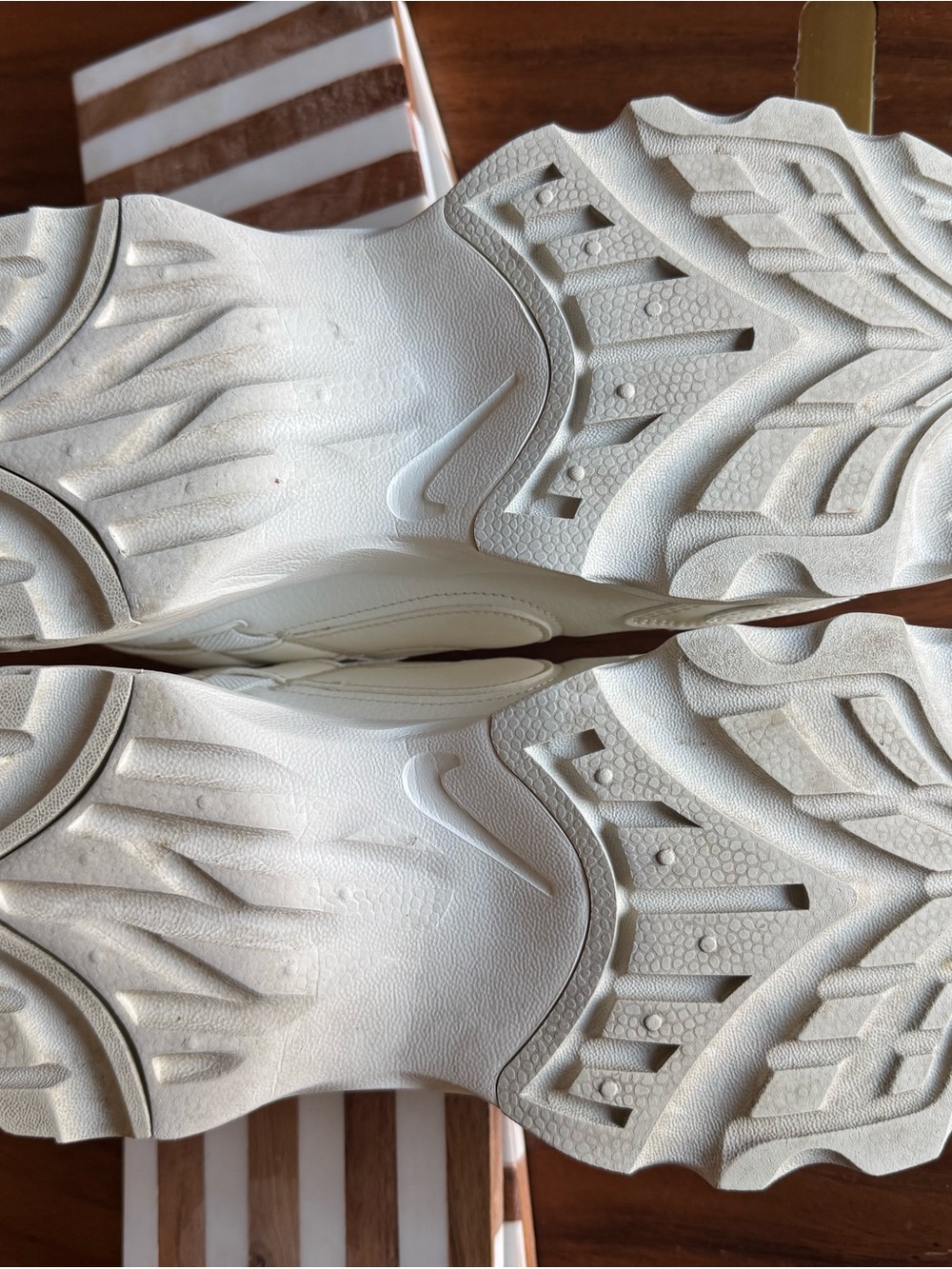 Nike TC 7900 Cream - Picture 4 of 5